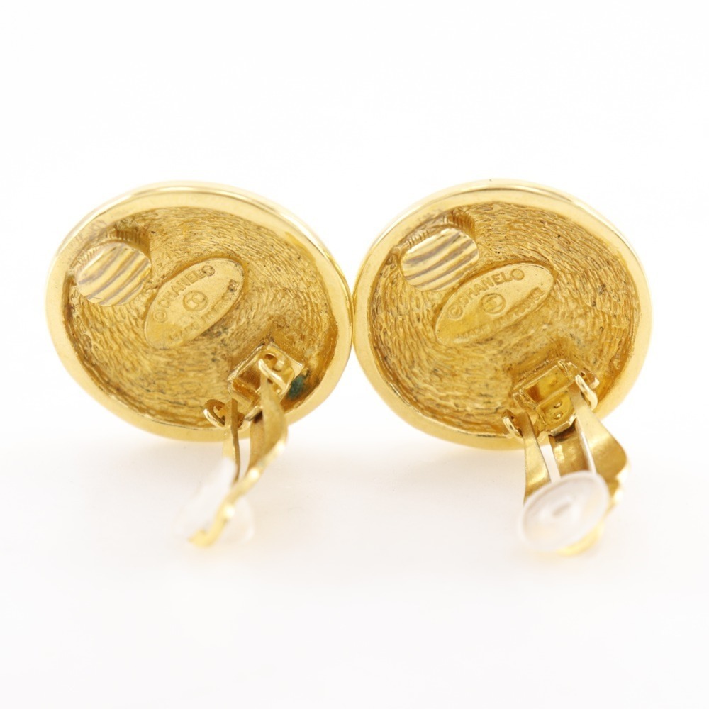 CHANEL Vintage Gold Logo Earrings - Picture 4 of 9